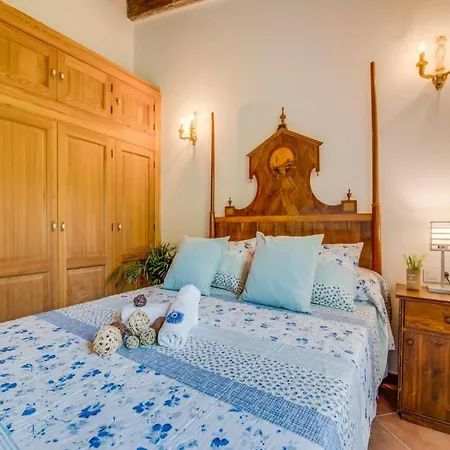 Villa Rural In Mallorca Ses Comes With Pool *
